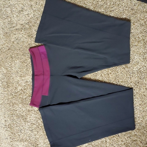 Lululemon pants - Picture 2 of 4
